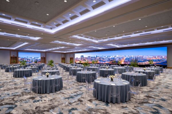 wi-yvrwi-bayshore-ballroom-gala-30254_Classic-Hor