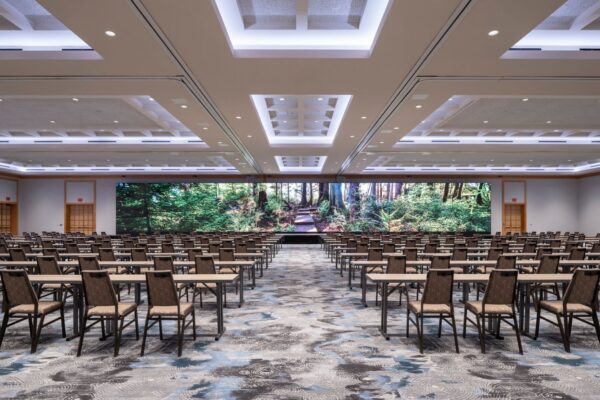 wi-yvrwi-grand-ballroom-classroom-17396_Classic-Hor